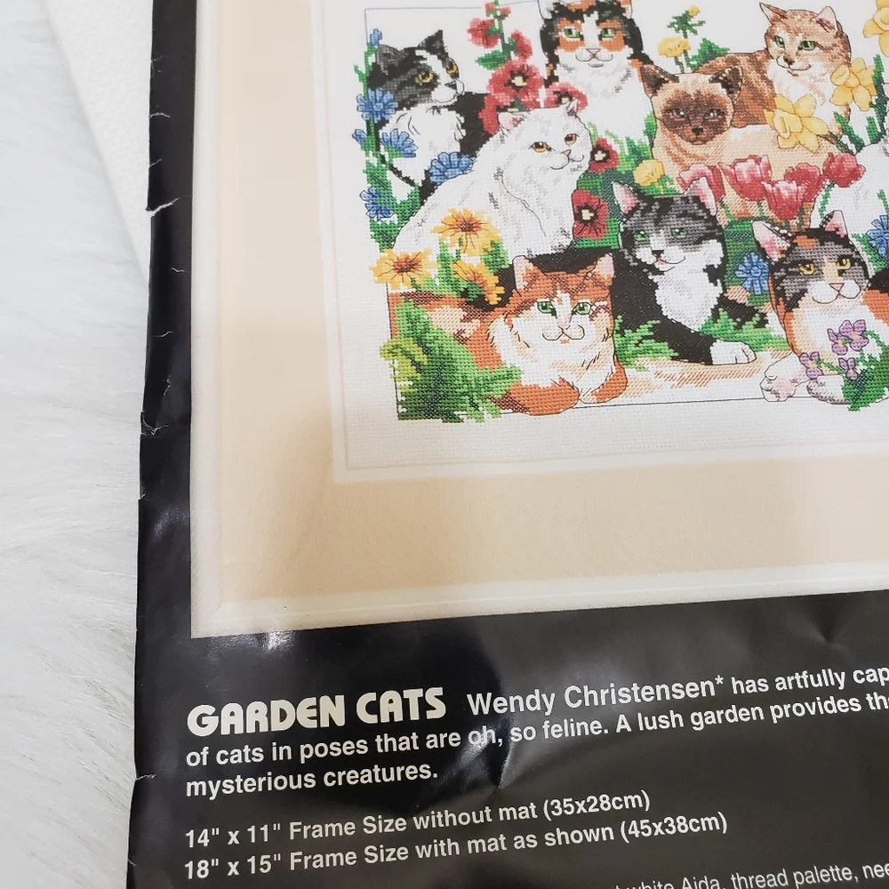 Vintage Dimensions counted cross stitch garden cat - Picture 2 of 11